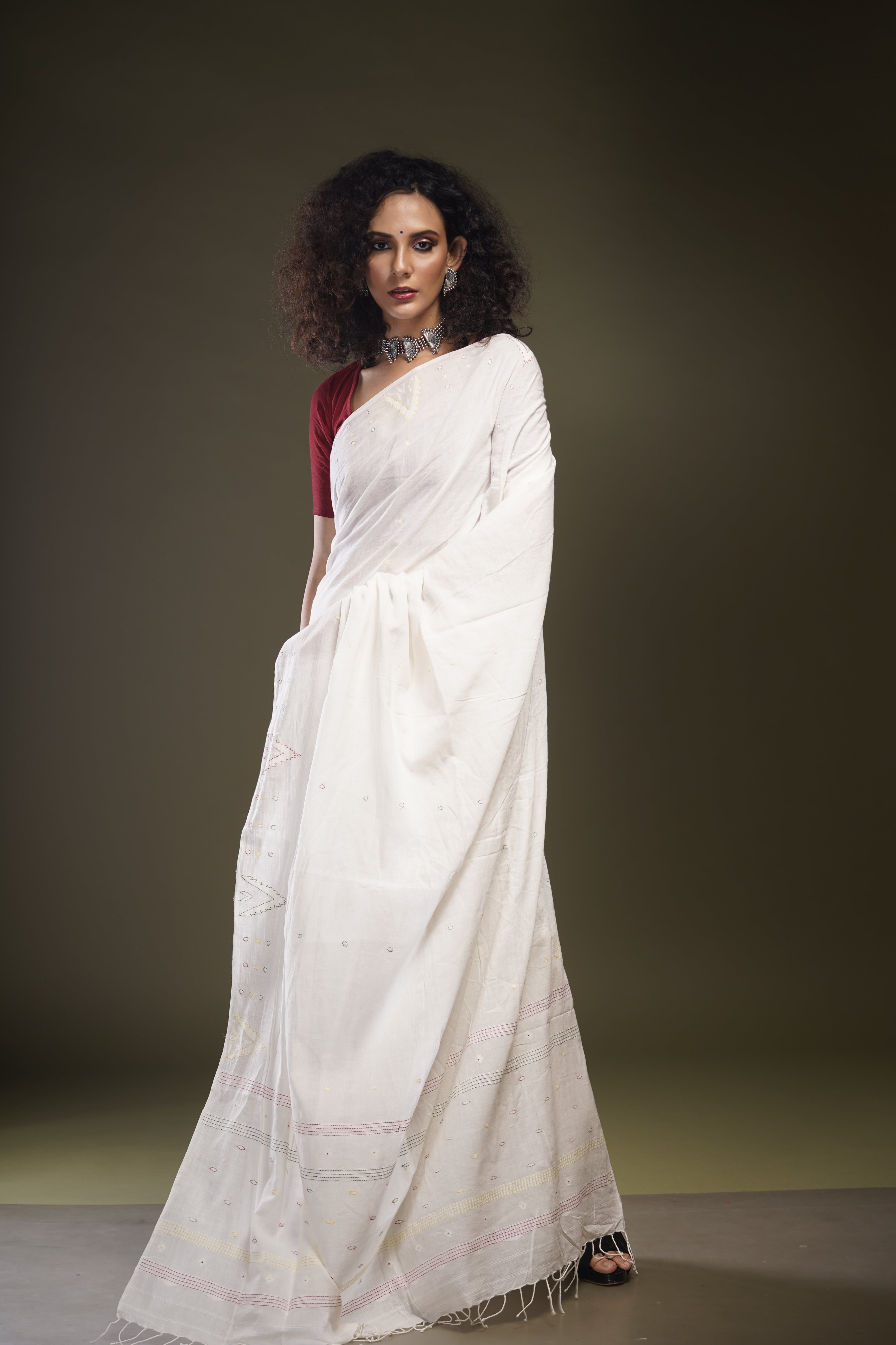 Handwoven White Khadi Jamdani Saree