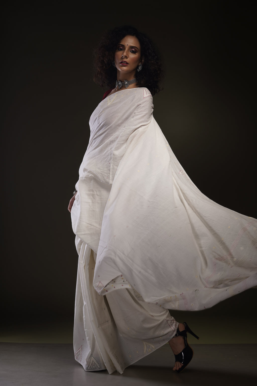 Handwoven White Jamdani Saree