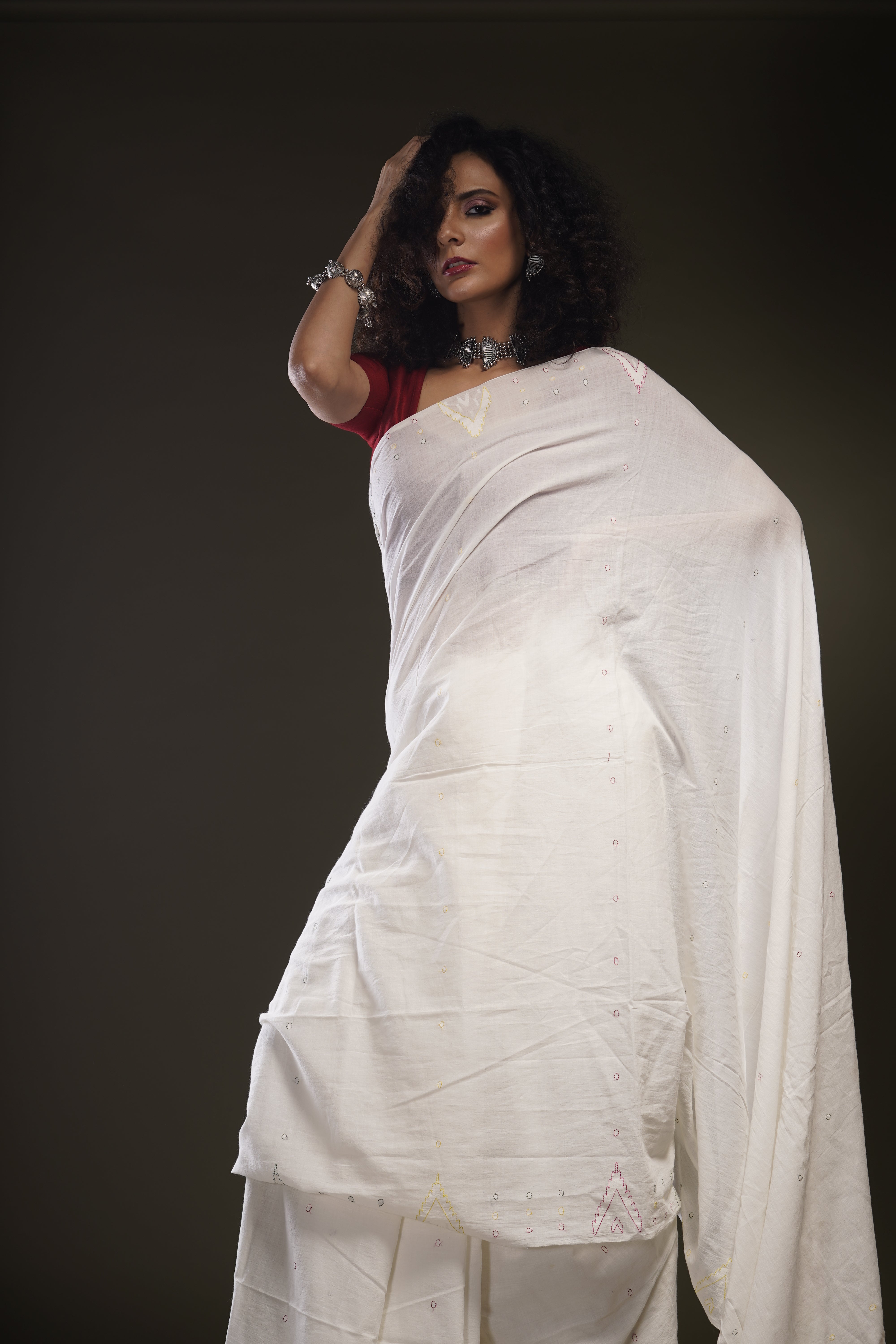 Handwoven White Khadi Jamdani Saree