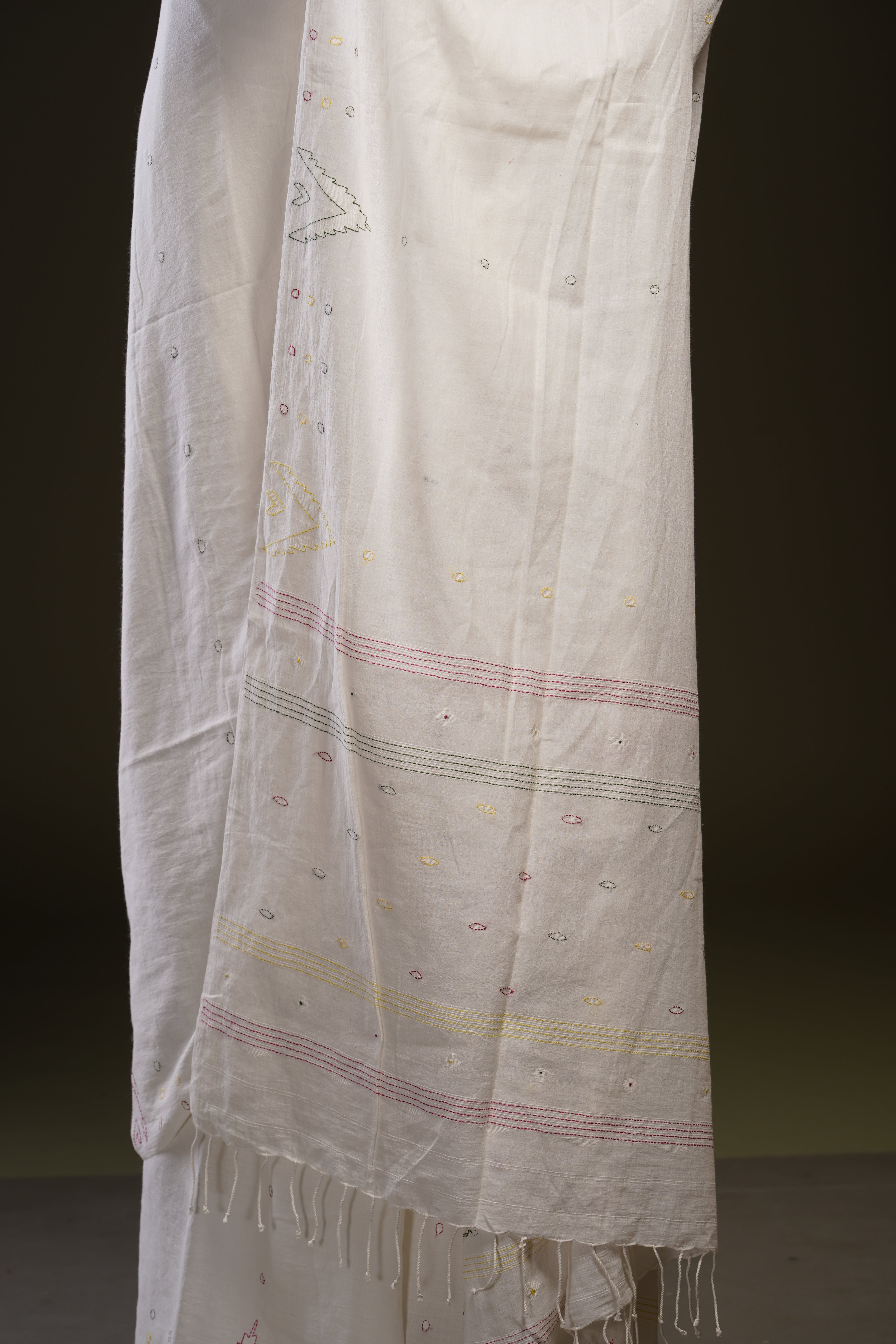 Handwoven White Khadi Jamdani Saree