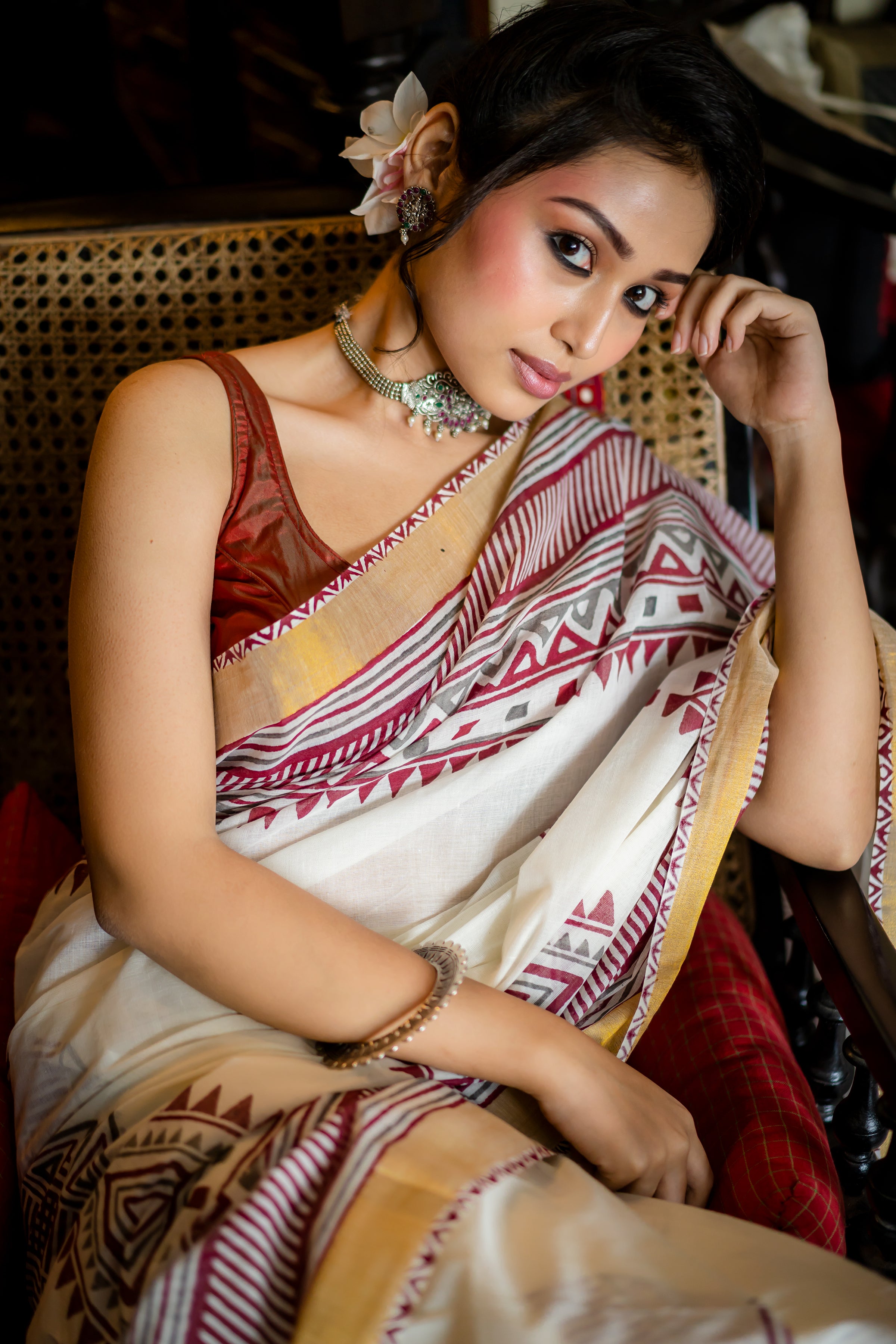 Kanak - Handwoven White Kerala Cotton Printed Saree