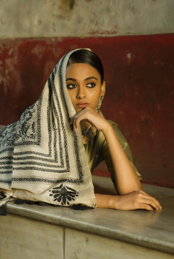 Handwoven Gachi Tussar Saree with Kantha work